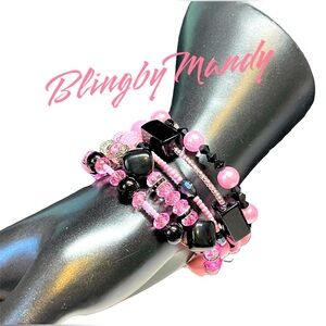 👑Coiled memory bracelet with gorgeous  pink and black theme